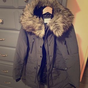 Like new, WARM, BCBG Parka. Worn on a vacation.